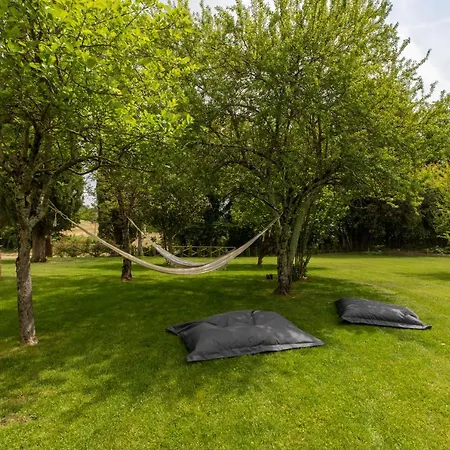 Iflat Stones & Grass With Jacuzzi Neartodi * Todi