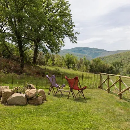 Iflat Stones & Grass With Jacuzzi Neartodi Vila Todi
