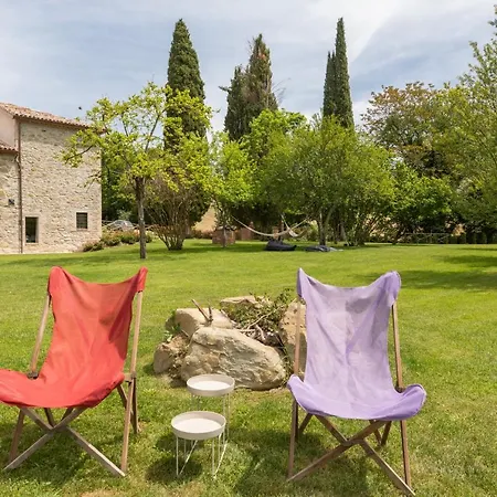 Iflat Stones & Grass With Jacuzzi Neartodi Willa